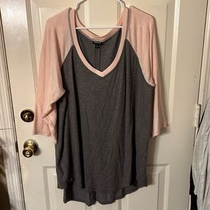 Torrid Size 3 Gray/Pink Top